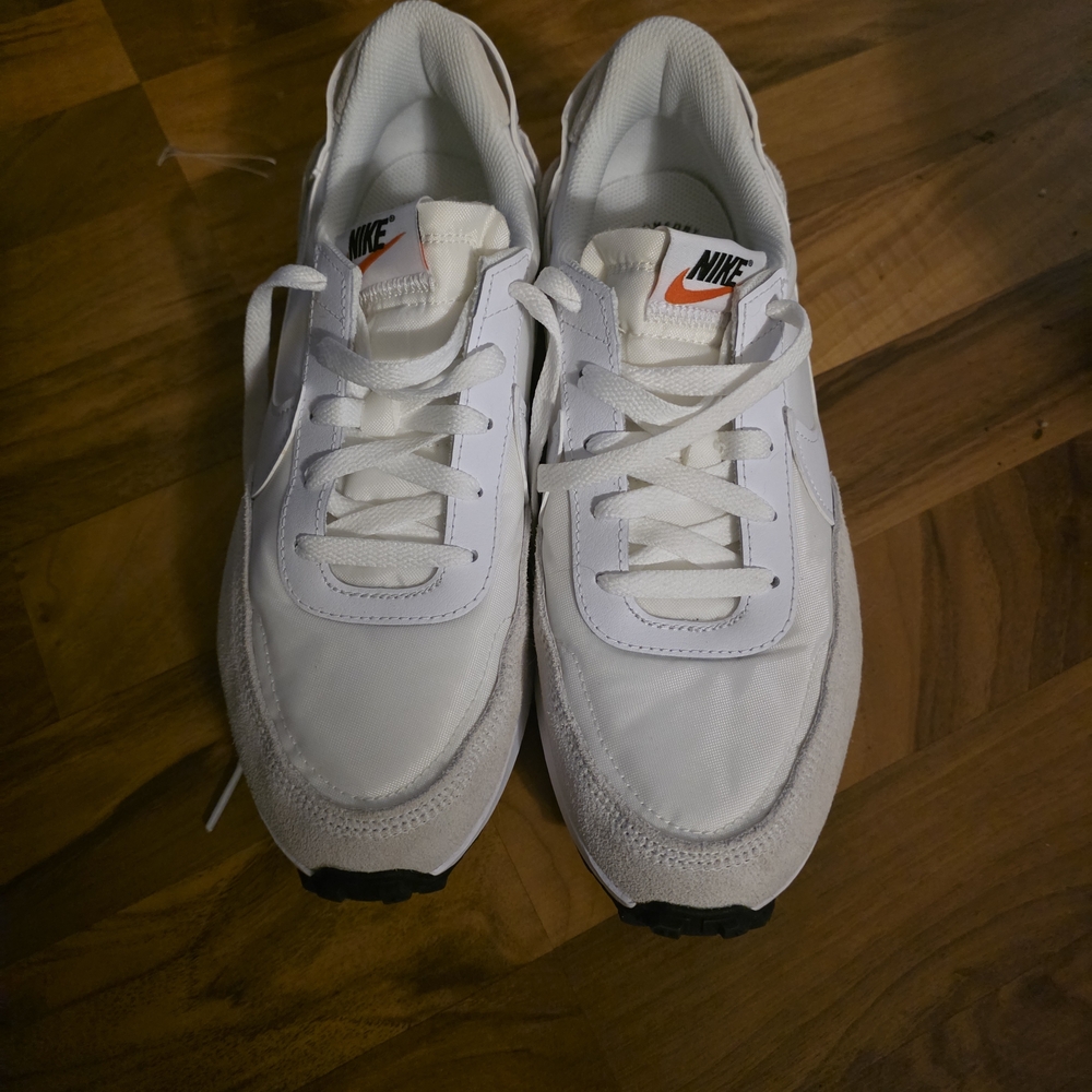 Nike Women's White Sneakers Size 9